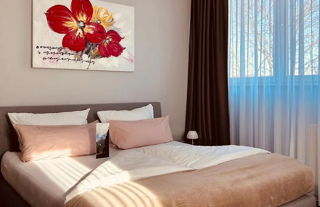 Komm' In Hotel-1